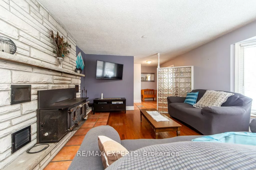 7440, 17th, Schomberg, King