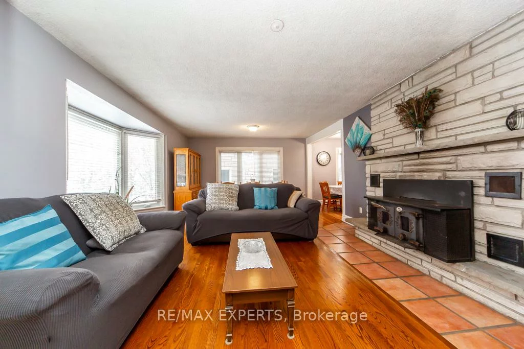 7440, 17th, Schomberg, King