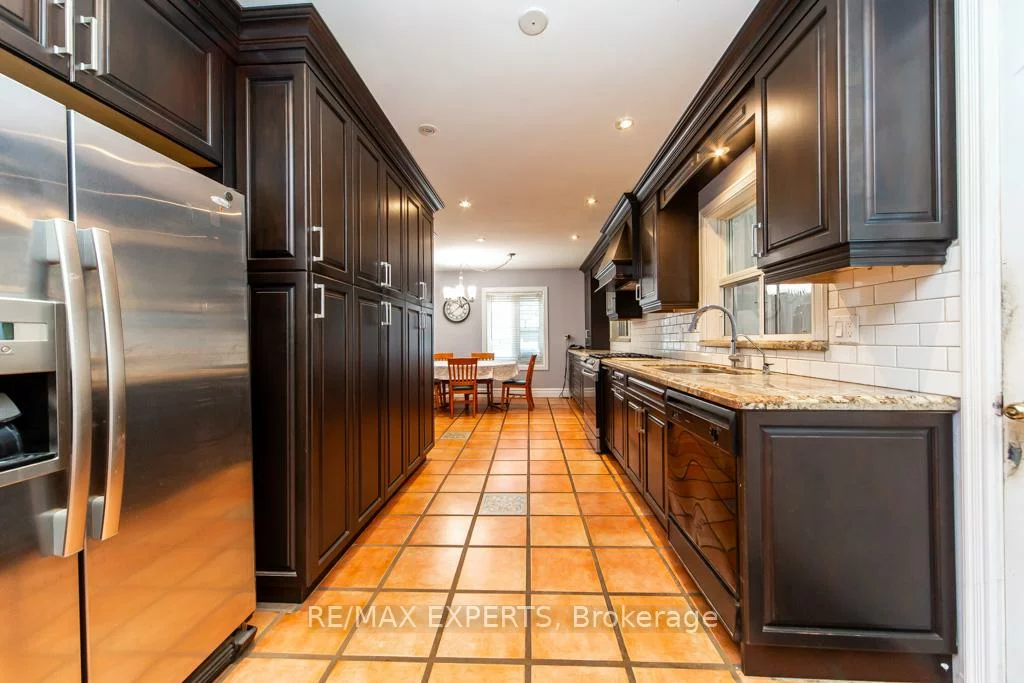 7440, 17th, Schomberg, King