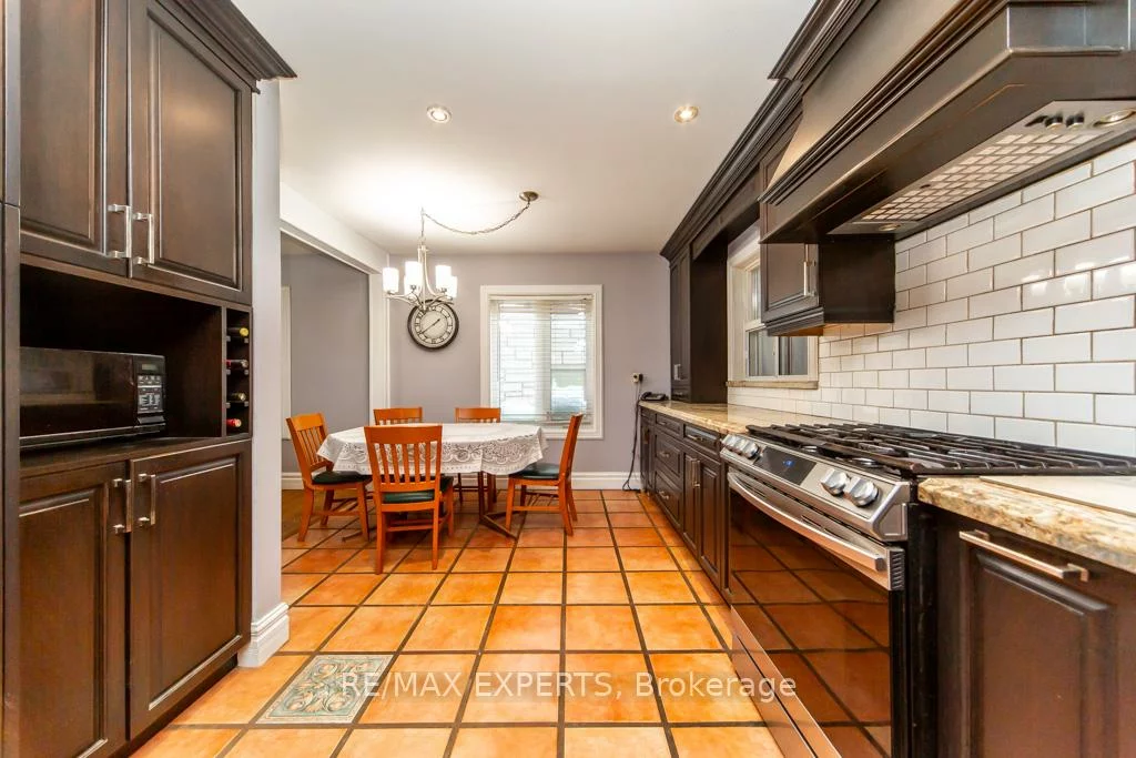 7440, 17th, Schomberg, King