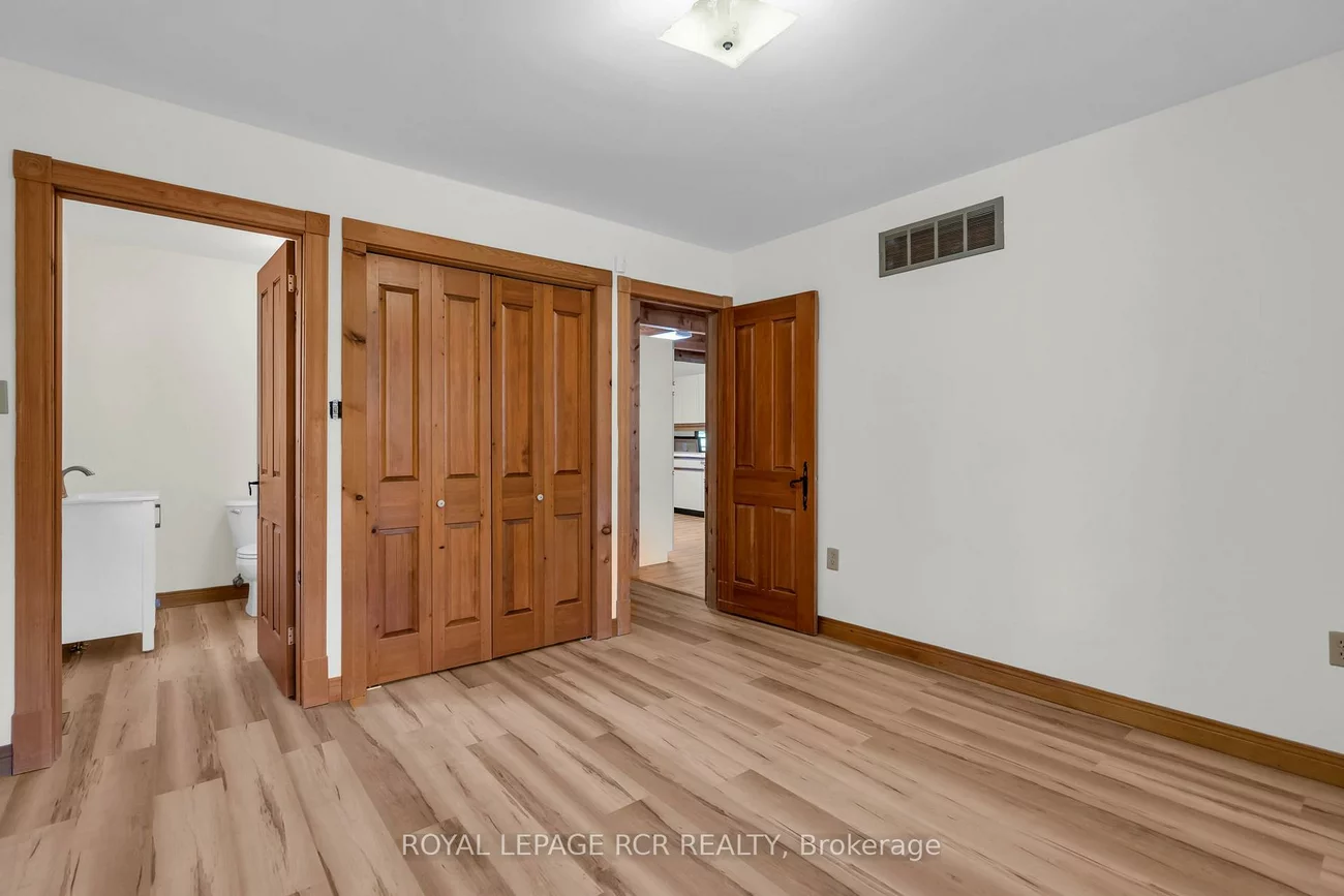 300, Old Bathurst, Rural King, King