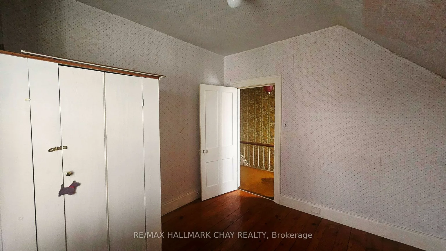 2207, King, King City, King