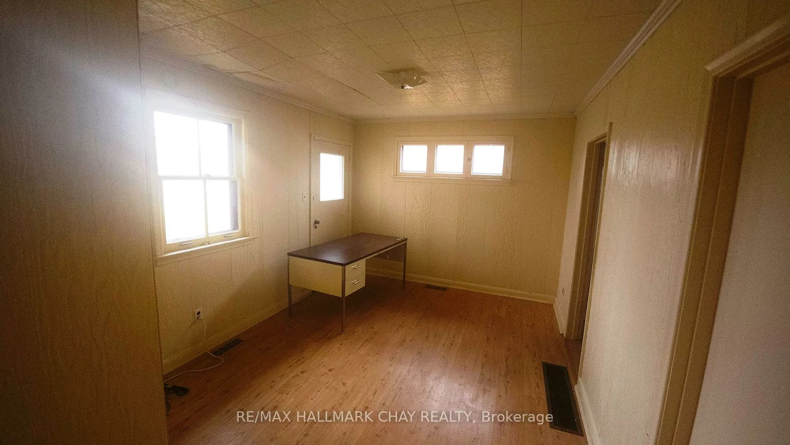 2207, King, King City, King