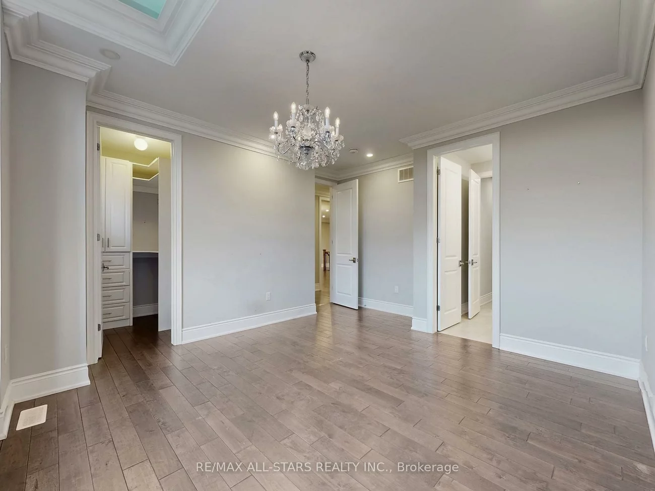 48, Cairns, King City, King