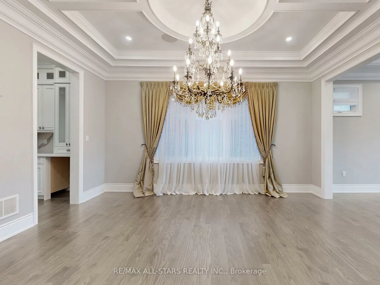 48, Cairns, King City, King