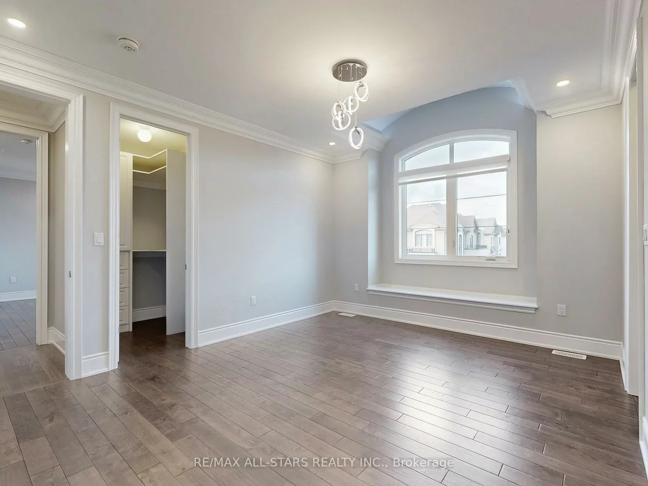 48, Cairns, King City, King