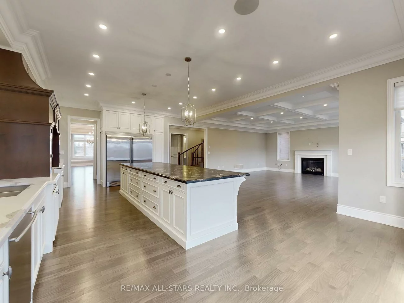 48, Cairns, King City, King