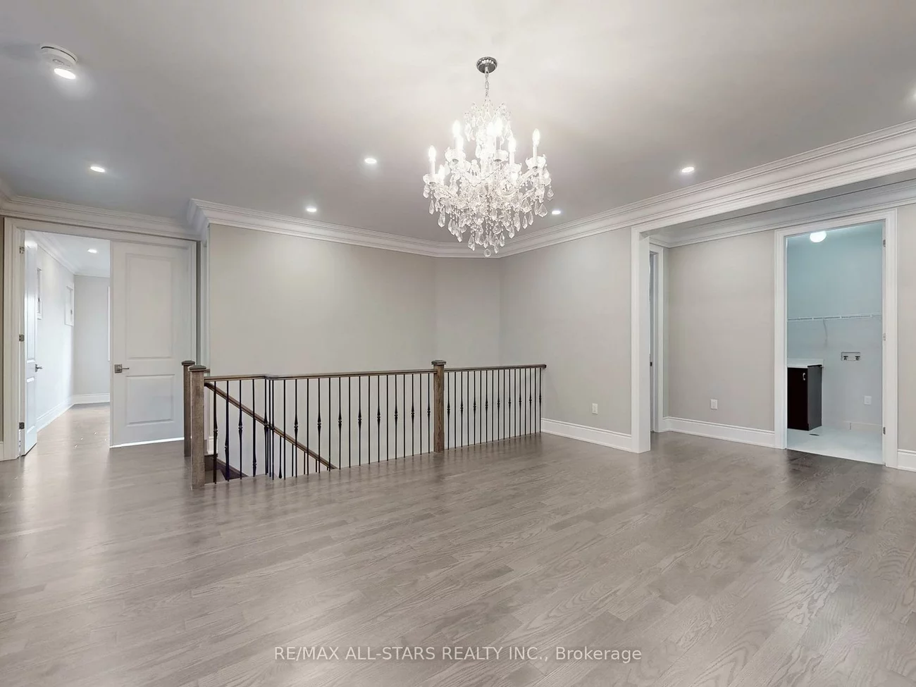 48, Cairns, King City, King