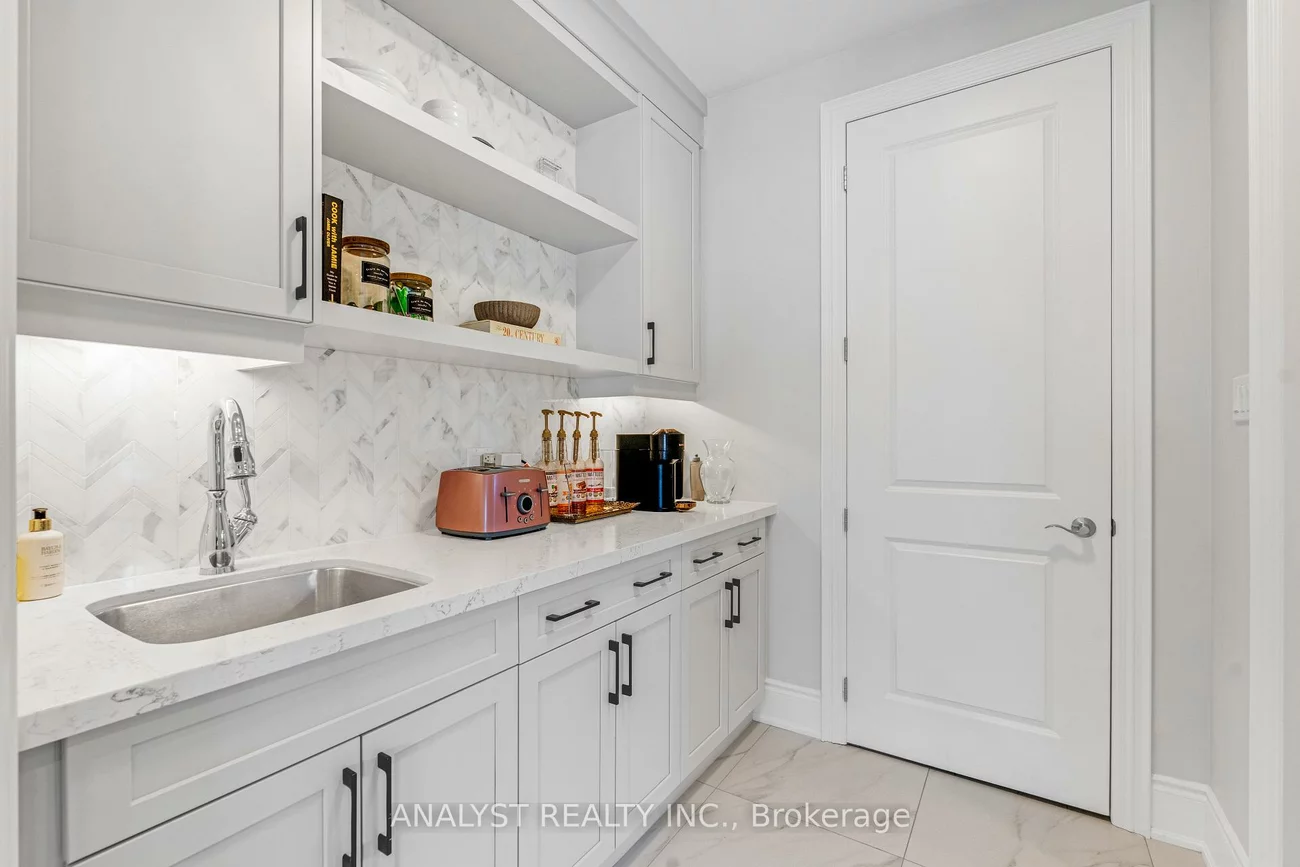 94, Crawford, Nobleton, King