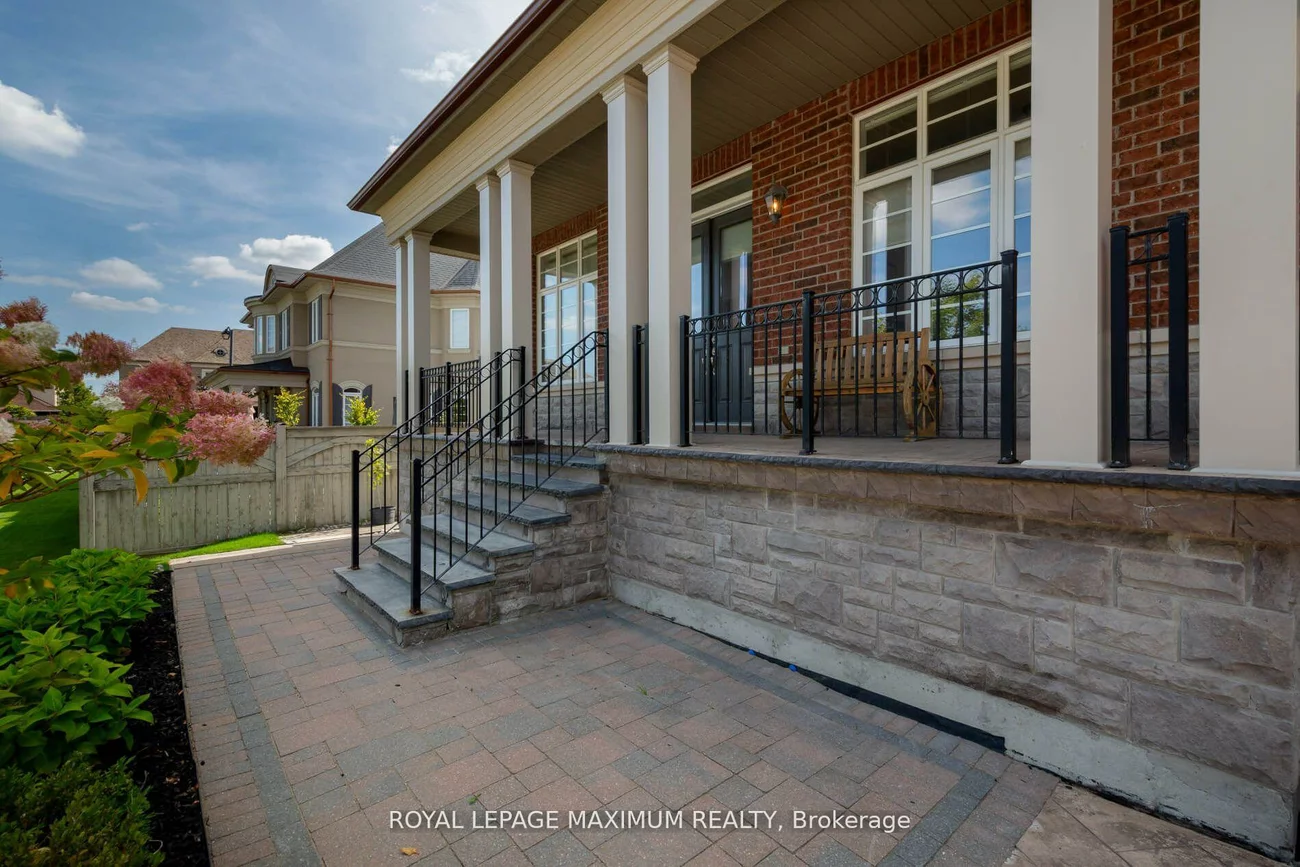 4, Blue Beech, Nobleton, King