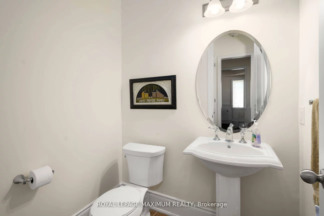 4, Blue Beech, Nobleton, King