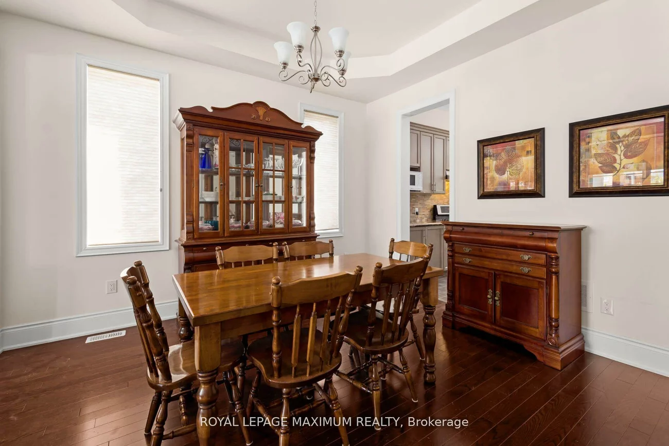 4, Blue Beech, Nobleton, King