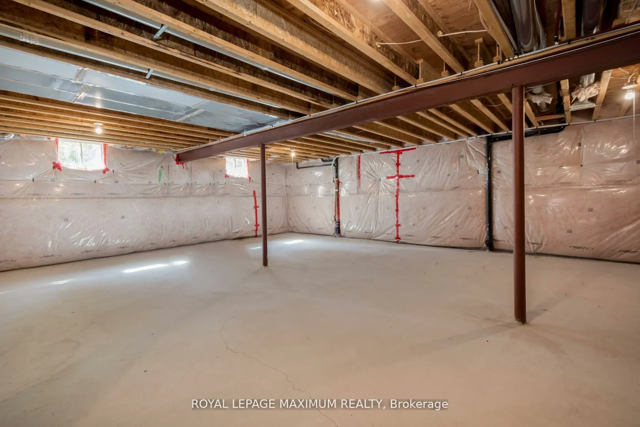 4, Blue Beech, Nobleton, King