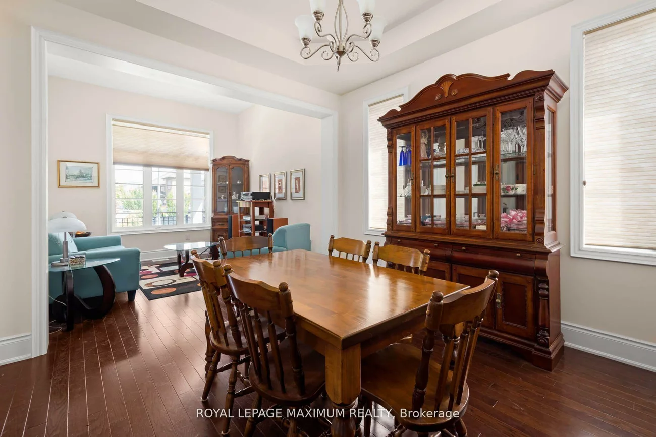 4, Blue Beech, Nobleton, King