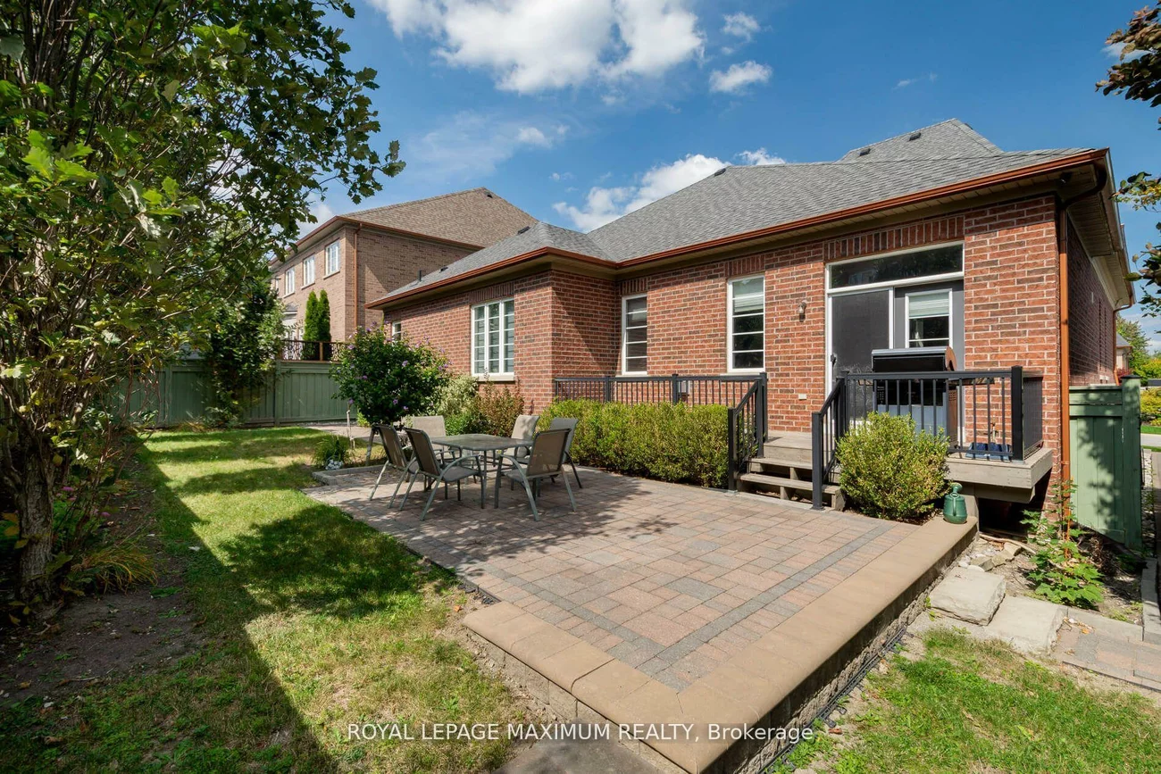 4, Blue Beech, Nobleton, King