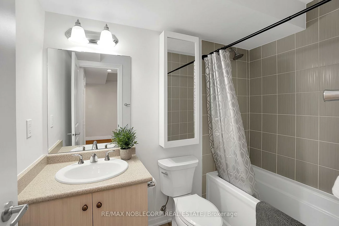 54, Wells Orchard, King City, King