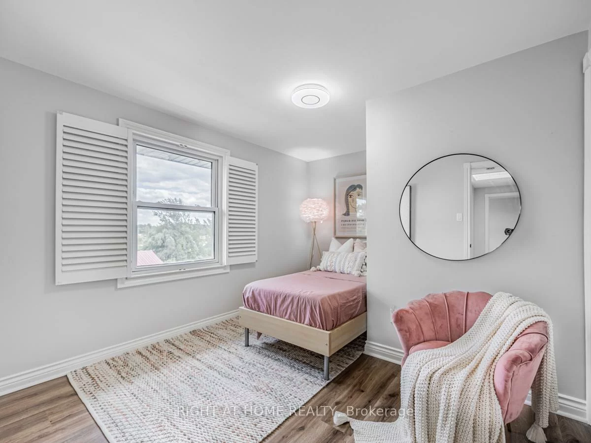 7975, 18th, Rural King, King