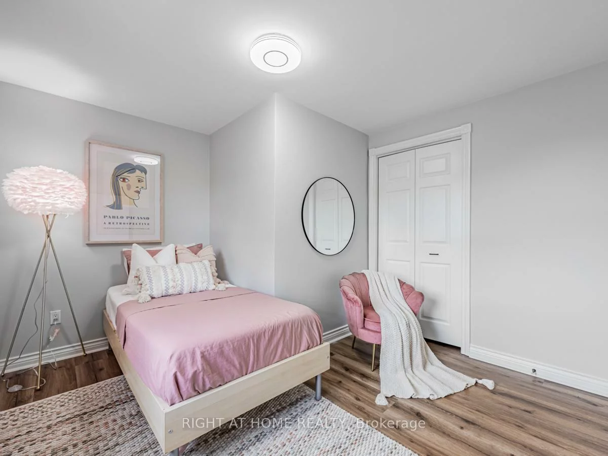 7975, 18th, Rural King, King