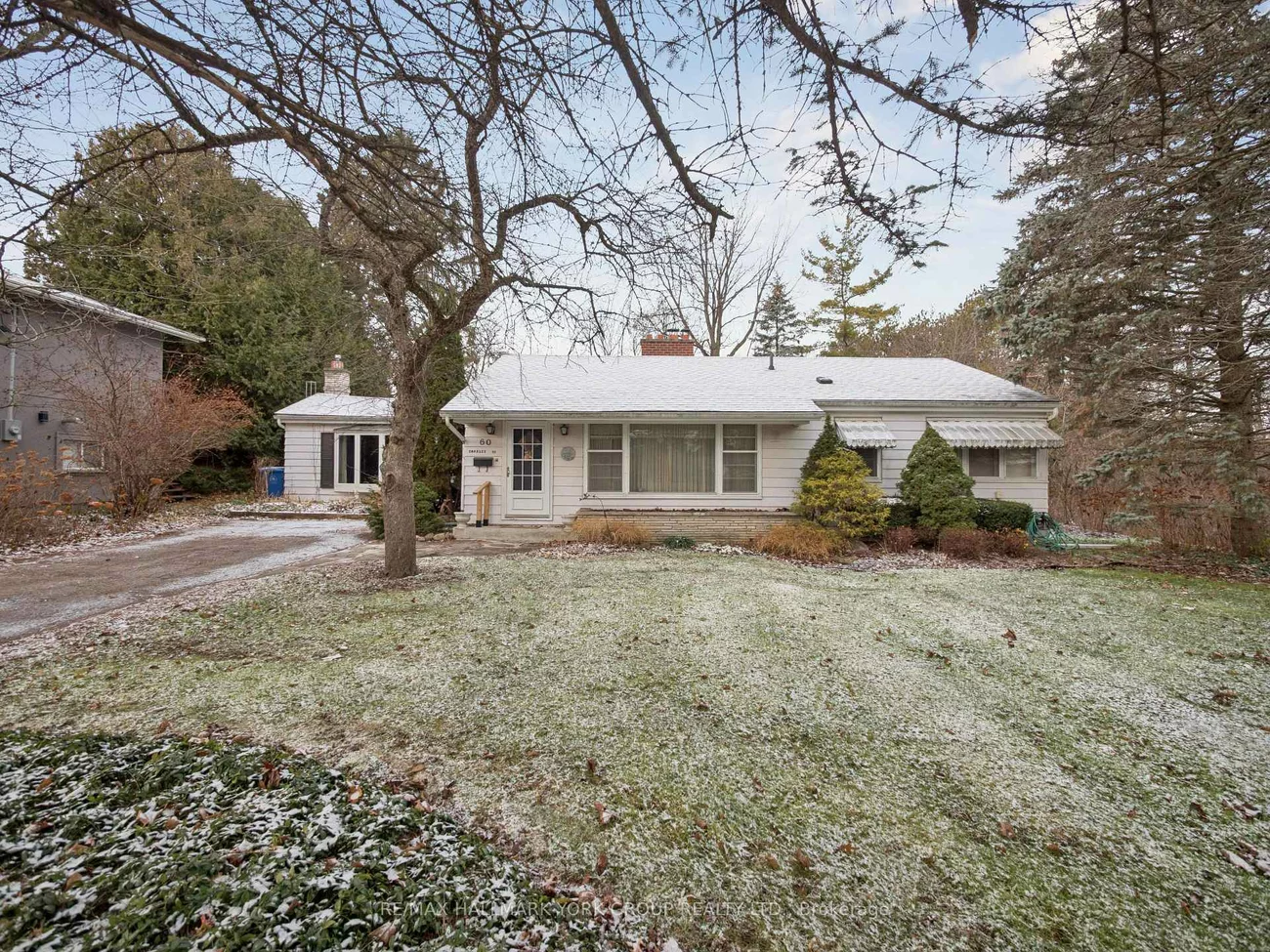 60, Charles, King City, King