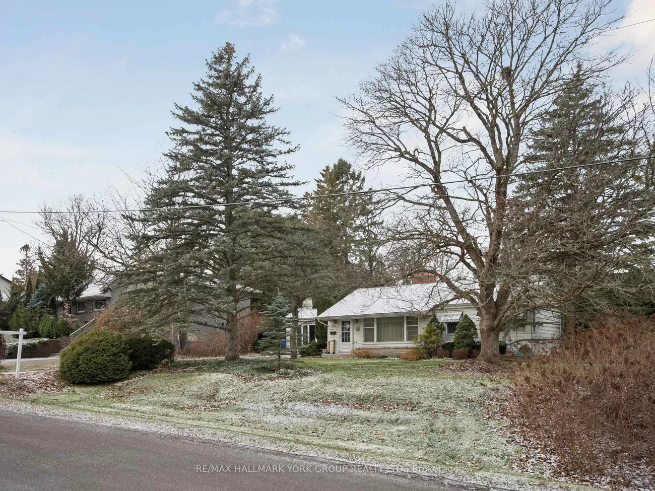 60, Charles, King City, King