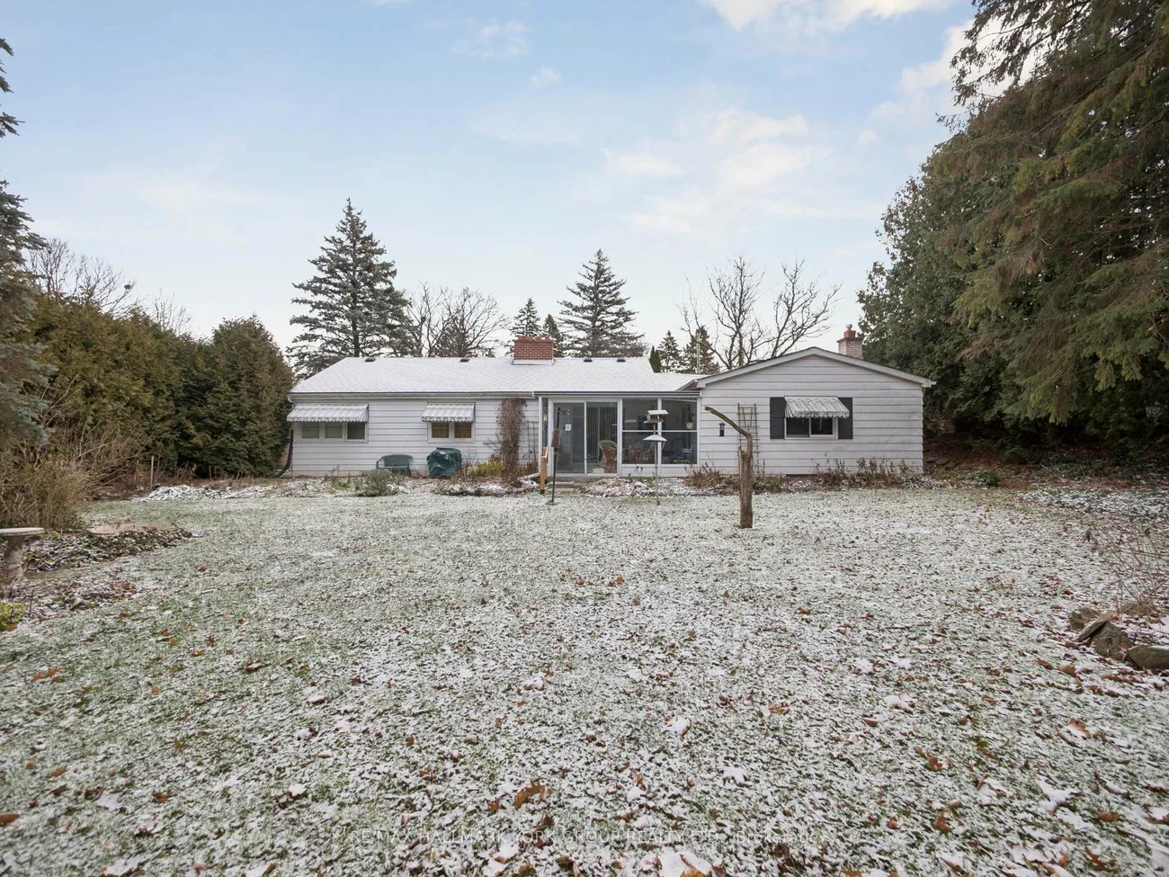 60, Charles, King City, King