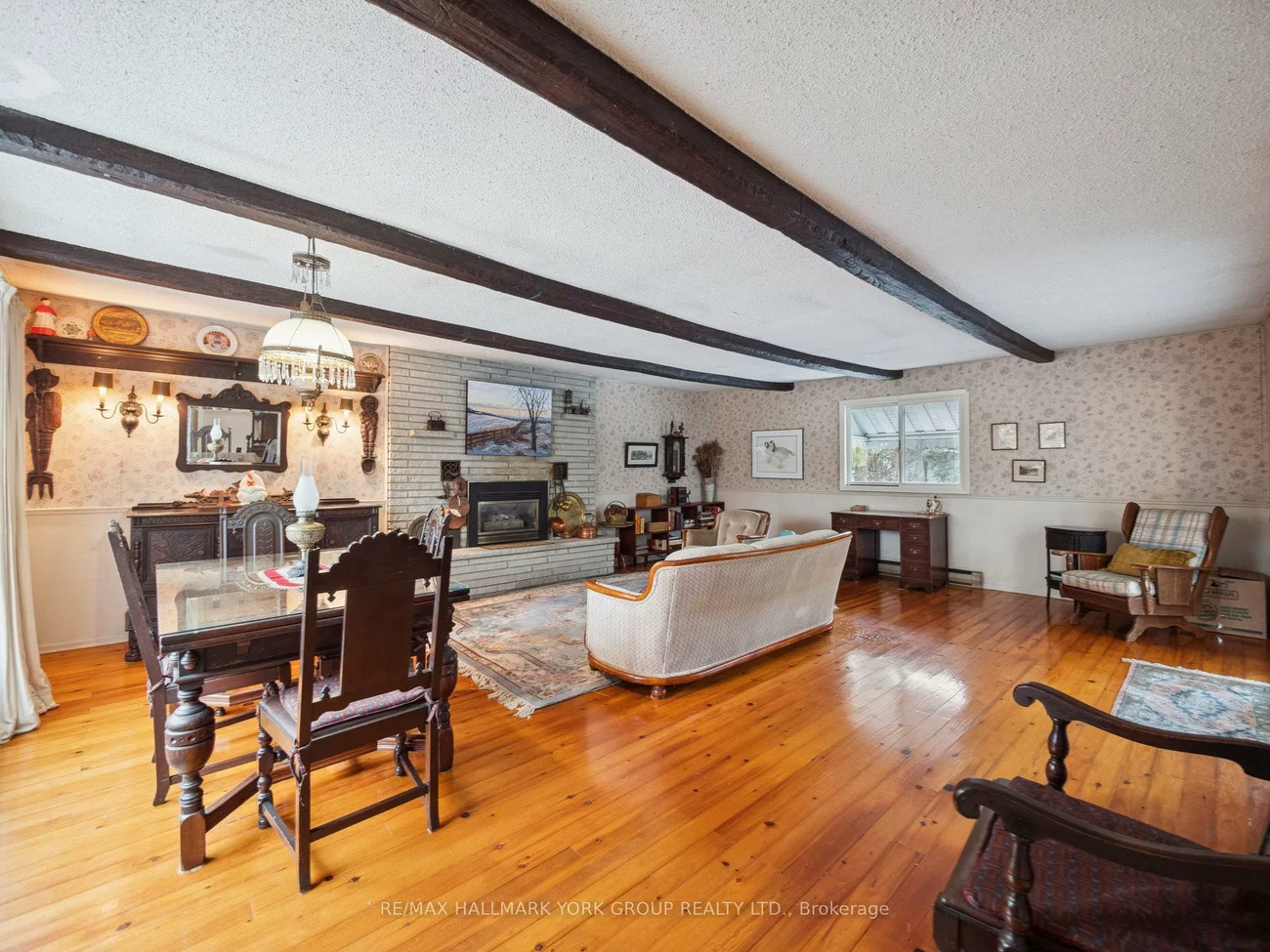 60, Charles, King City, King