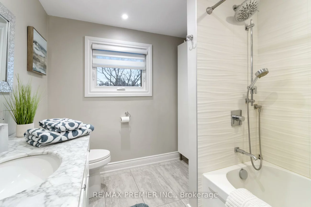 60, Nobleview, Nobleton, King