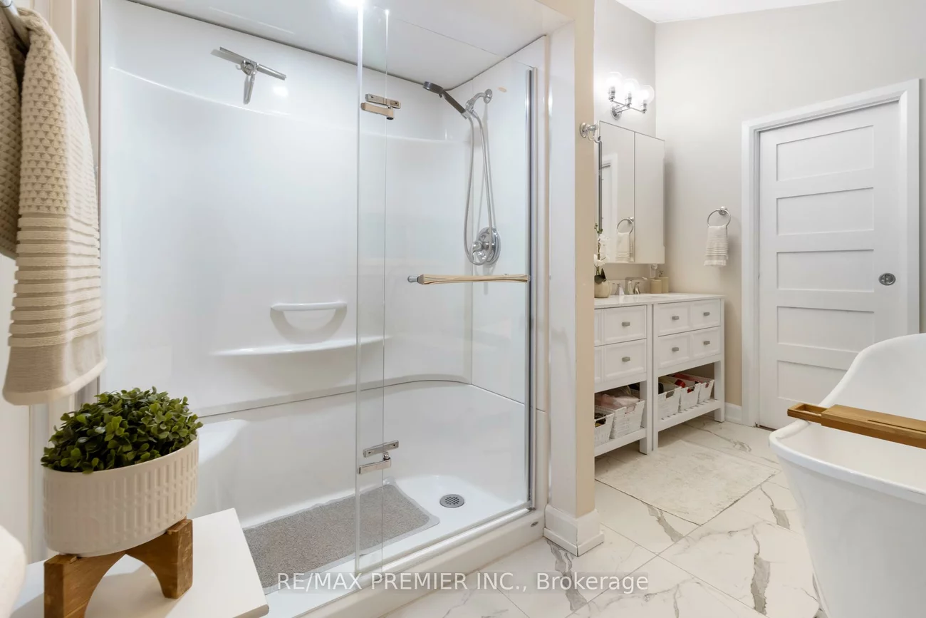 60, Nobleview, Nobleton, King