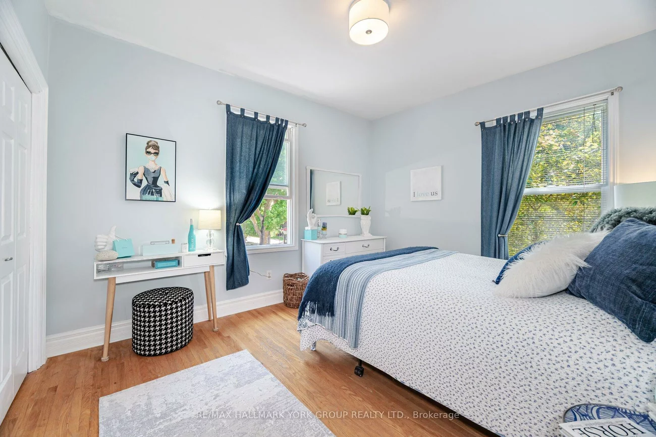 390, Main, Schomberg, King