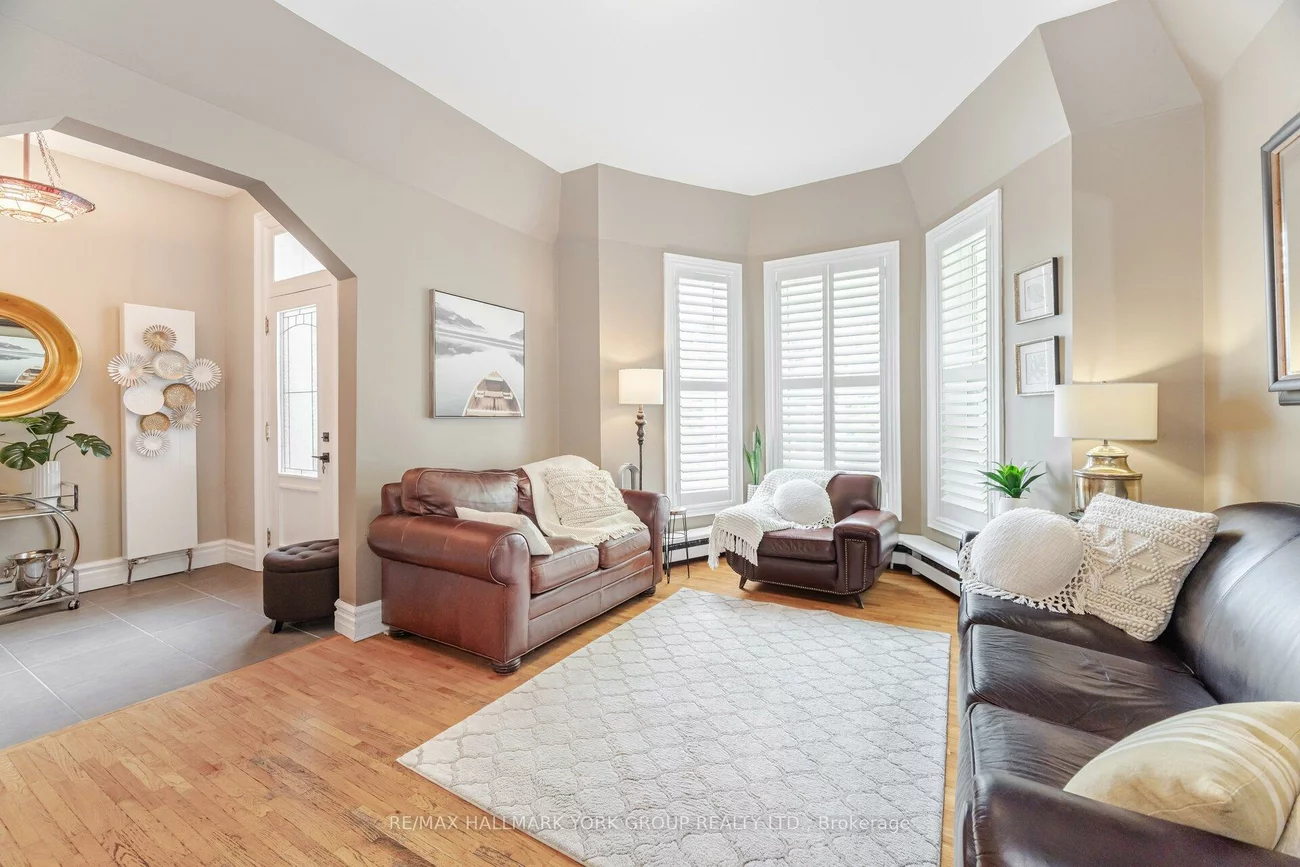 390, Main, Schomberg, King