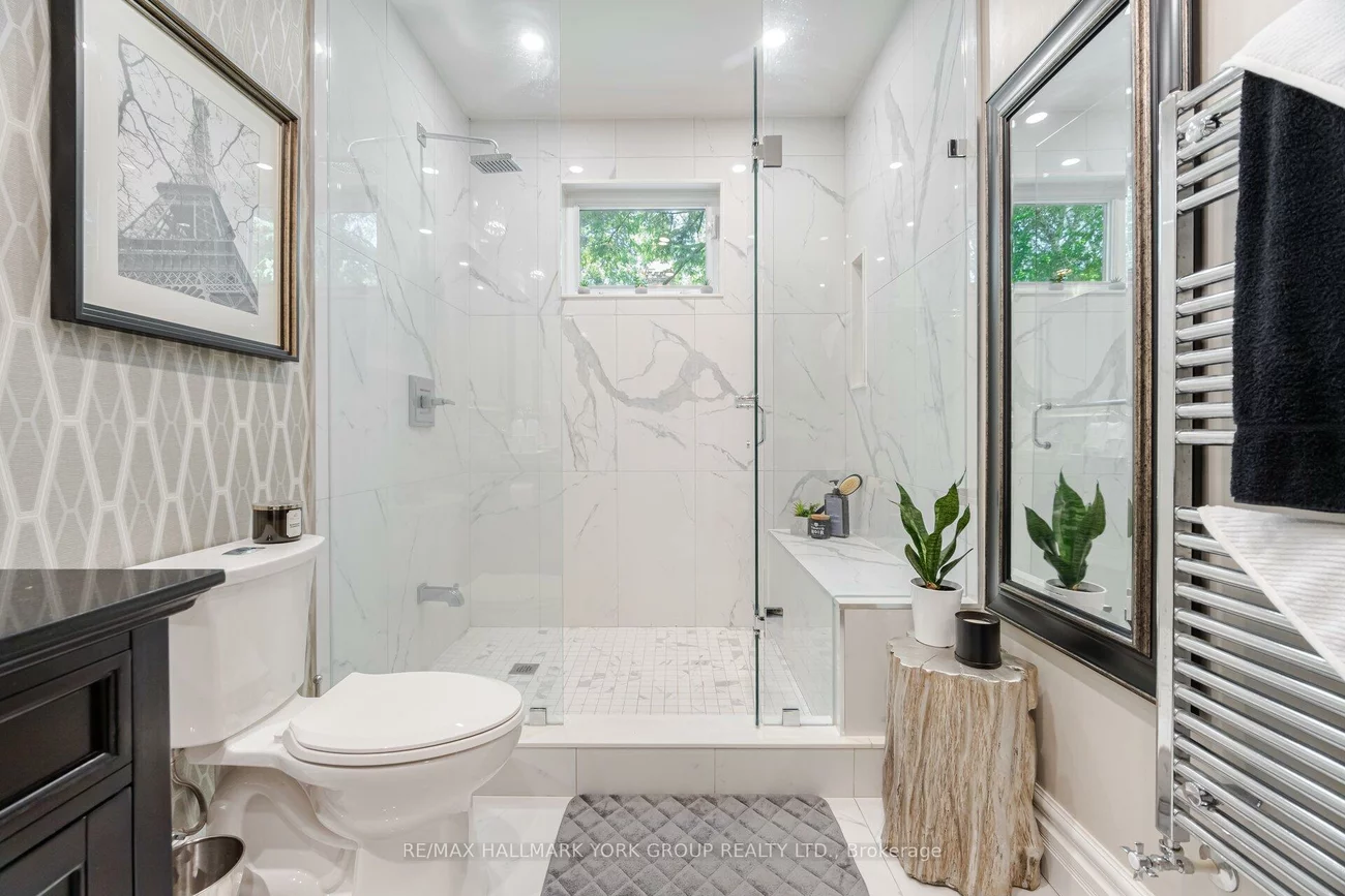 390, Main, Schomberg, King