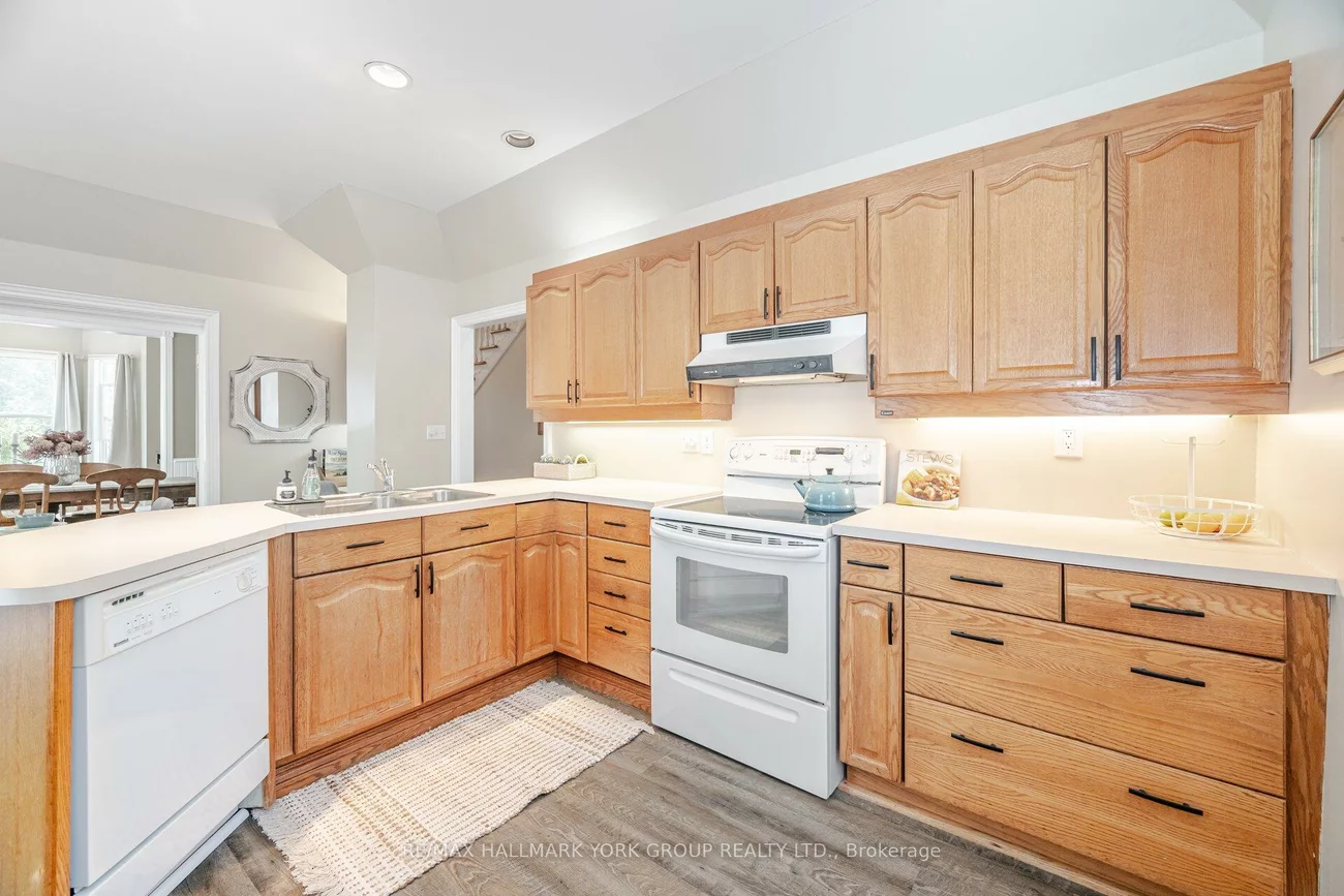 390, Main, Schomberg, King