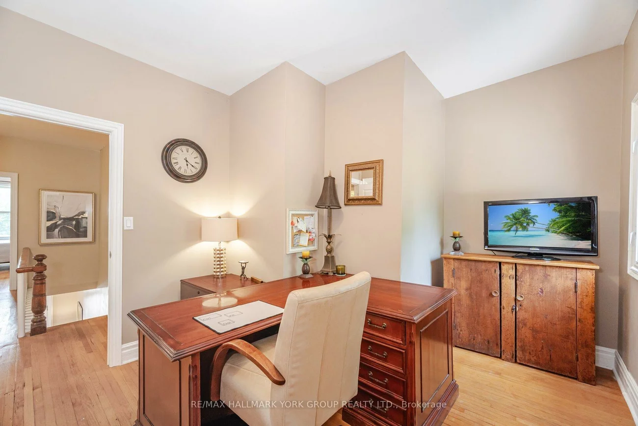 390, Main, Schomberg, King