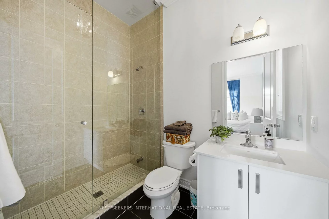 10, Larkin, Nobleton, King