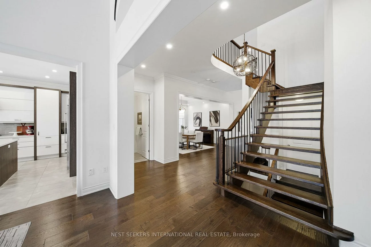 10, Larkin, Nobleton, King