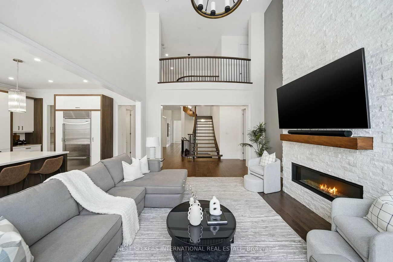 10, Larkin, Nobleton, King