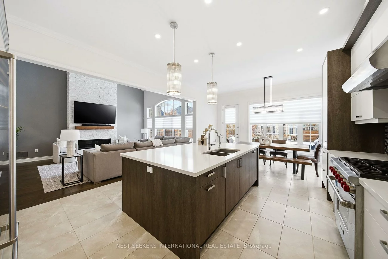 10, Larkin, Nobleton, King