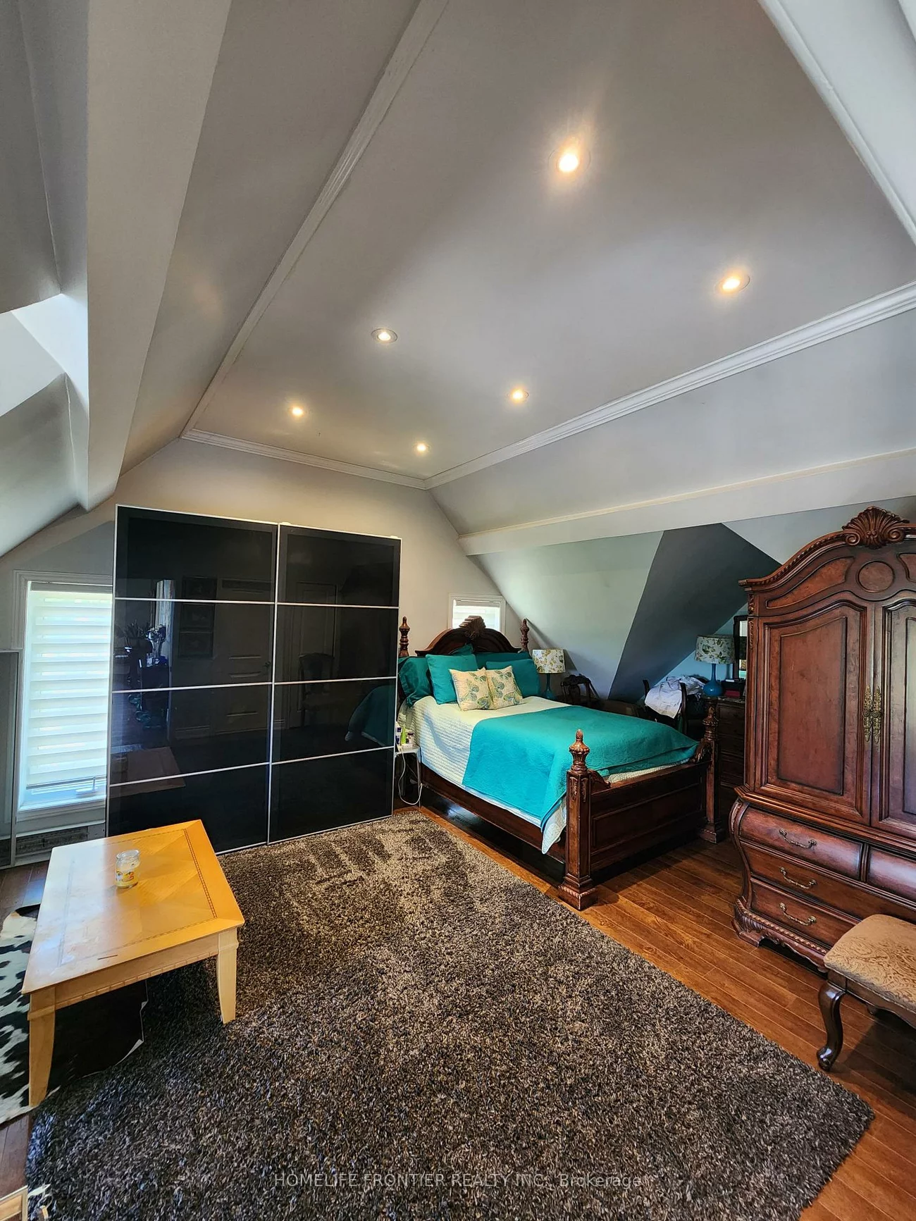 3, Mandalane, Schomberg, King