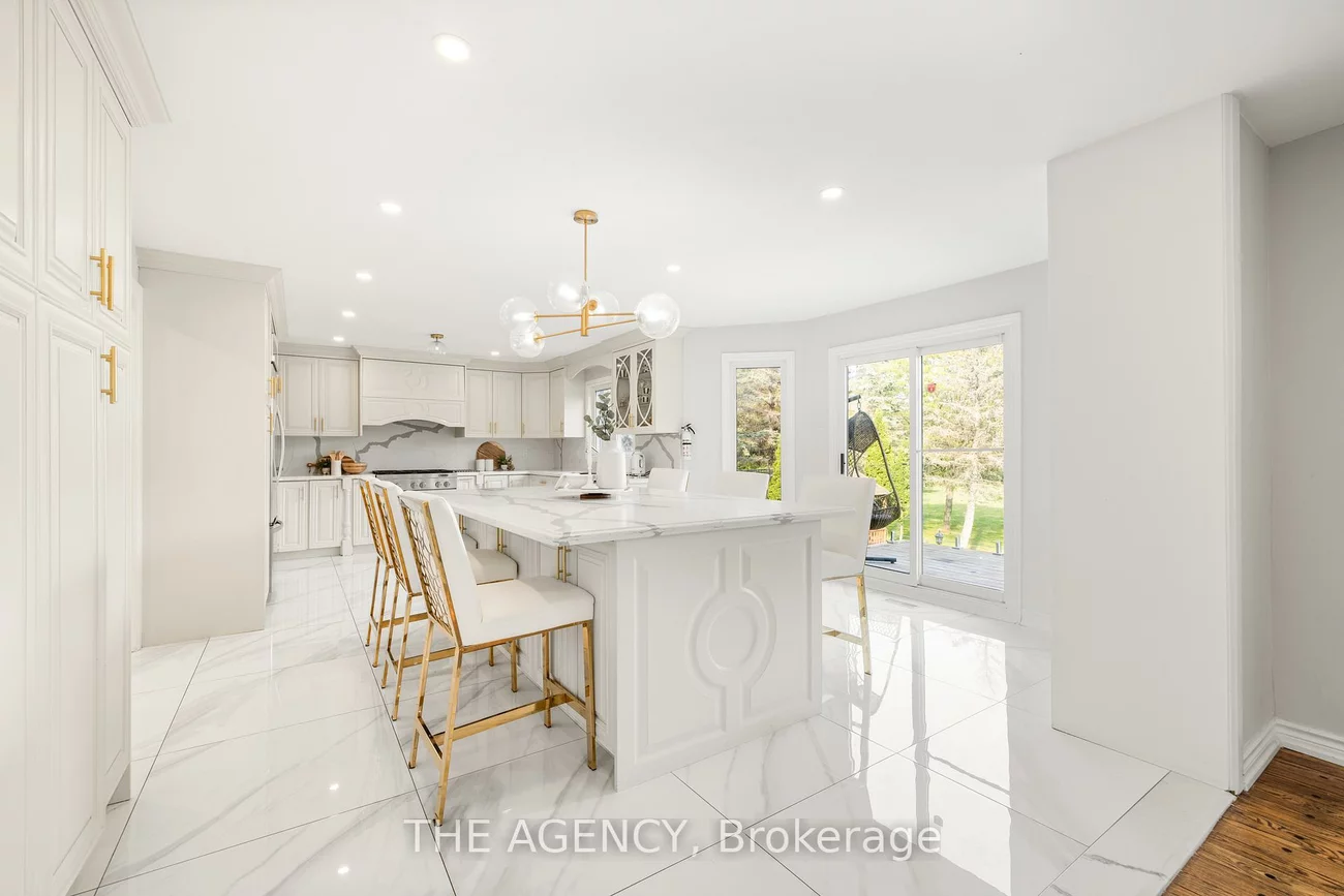 372, Burns, King City, King