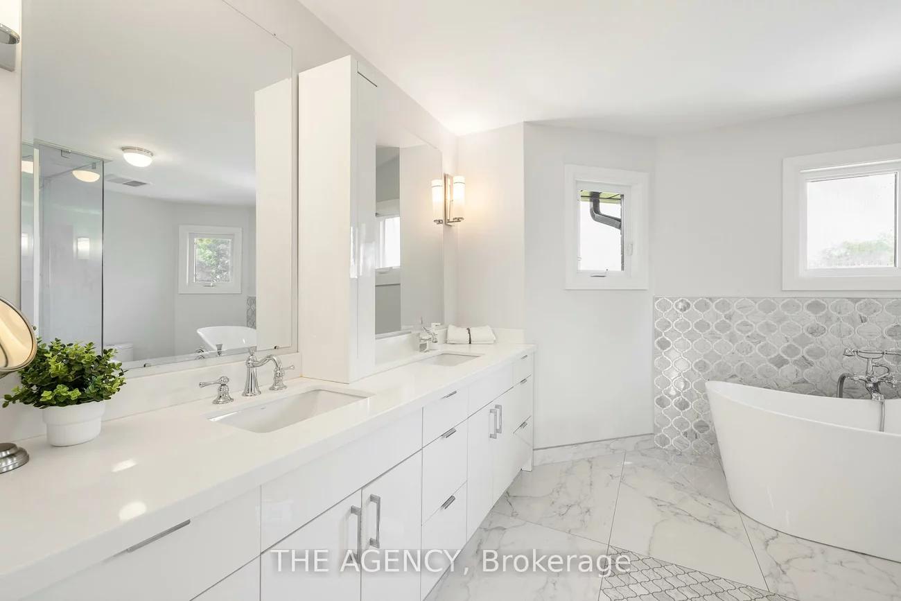 372, Burns, King City, King