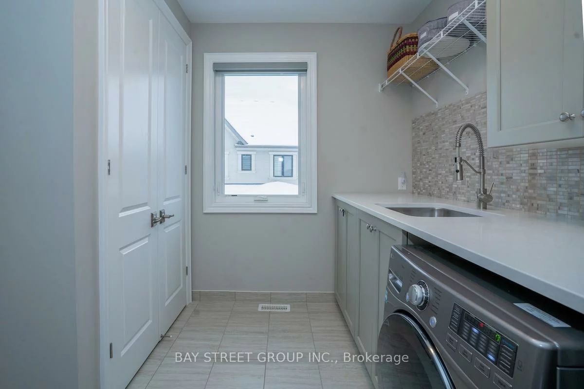 39, Cairns, King City, King