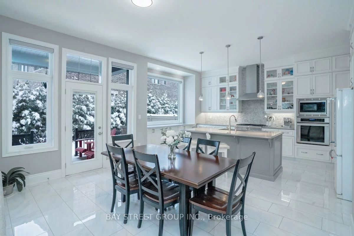 39, Cairns, King City, King