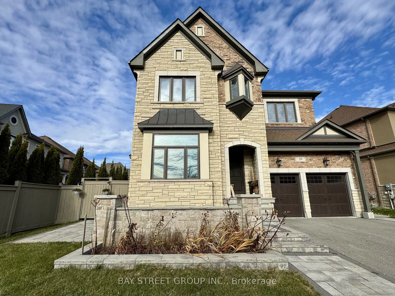 39, Cairns, King City, King