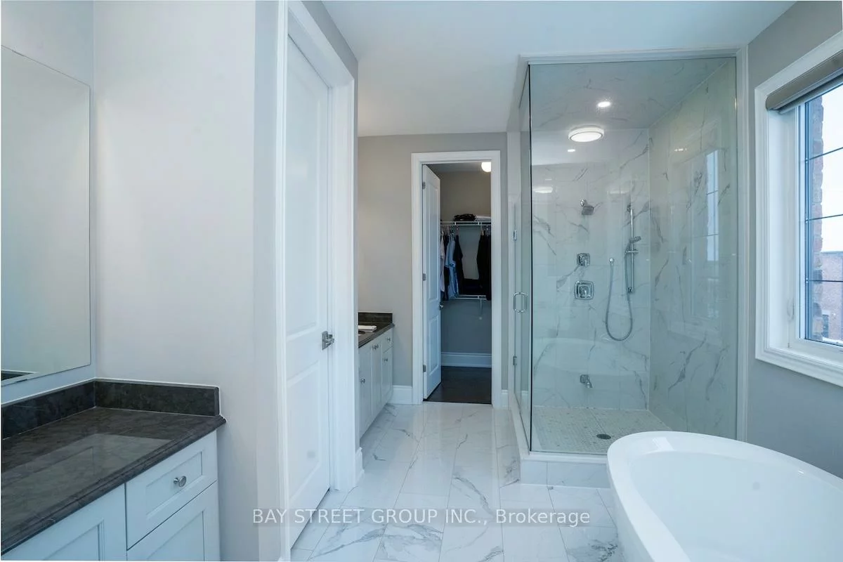 39, Cairns, King City, King