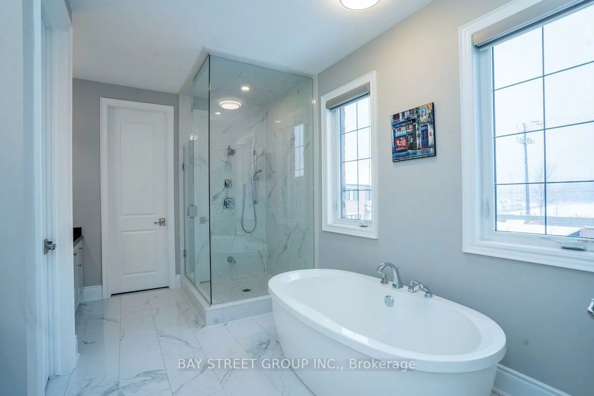 39, Cairns, King City, King