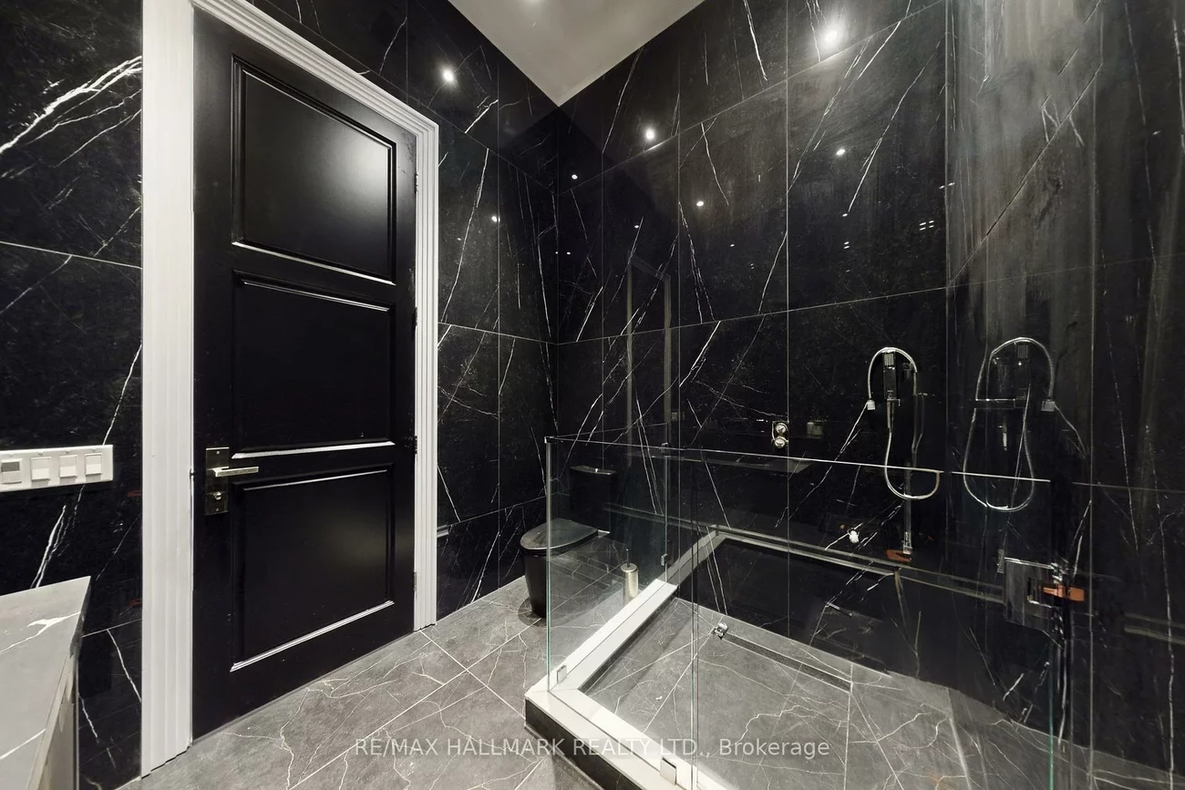 15, Eden Vale, Rural King, King