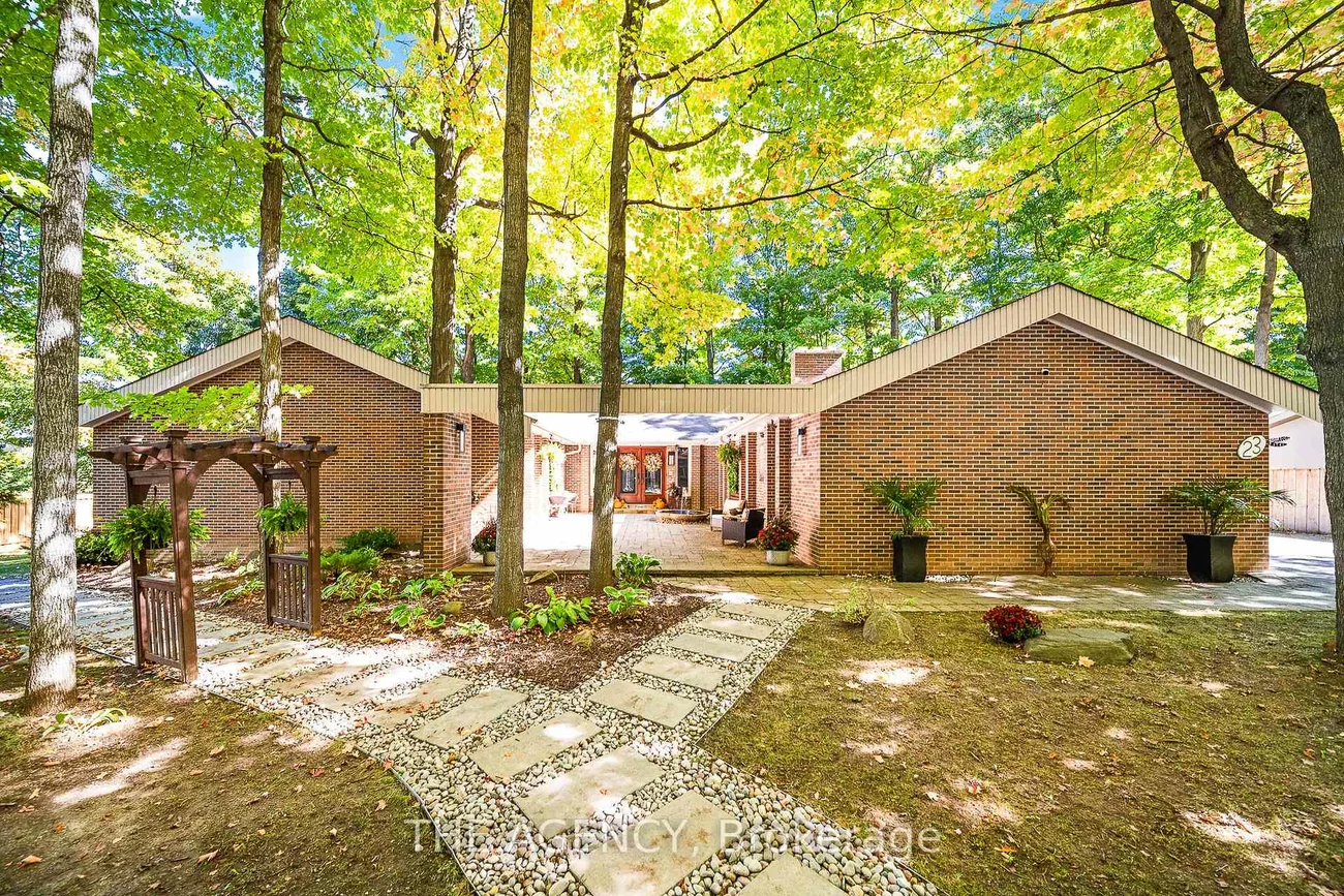 23, Cedarwood, Nobleton, King