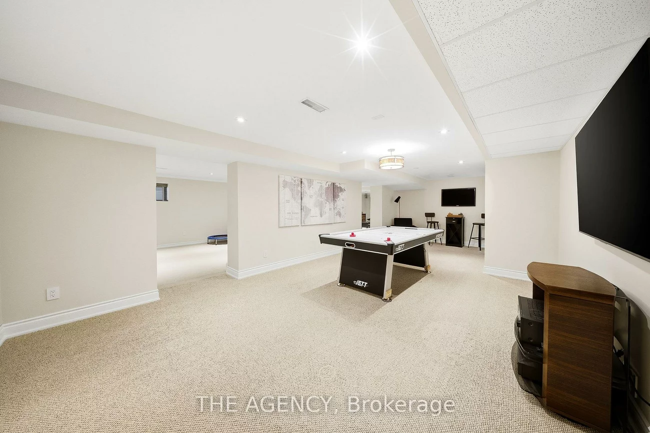 23, Cedarwood, Nobleton, King