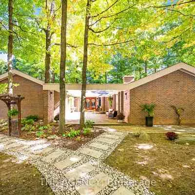 23, Cedarwood, Nobleton, King