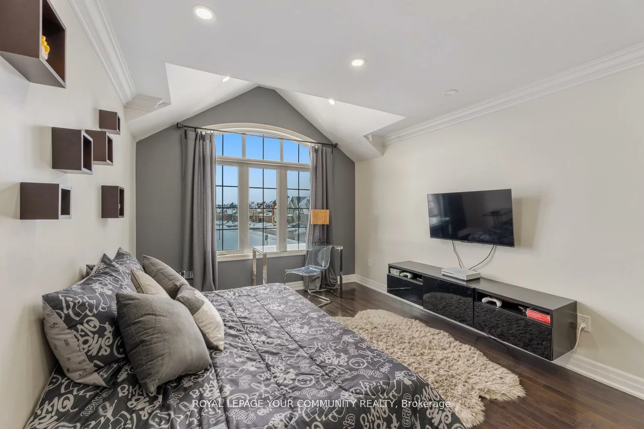 1, Terry View, King City, King